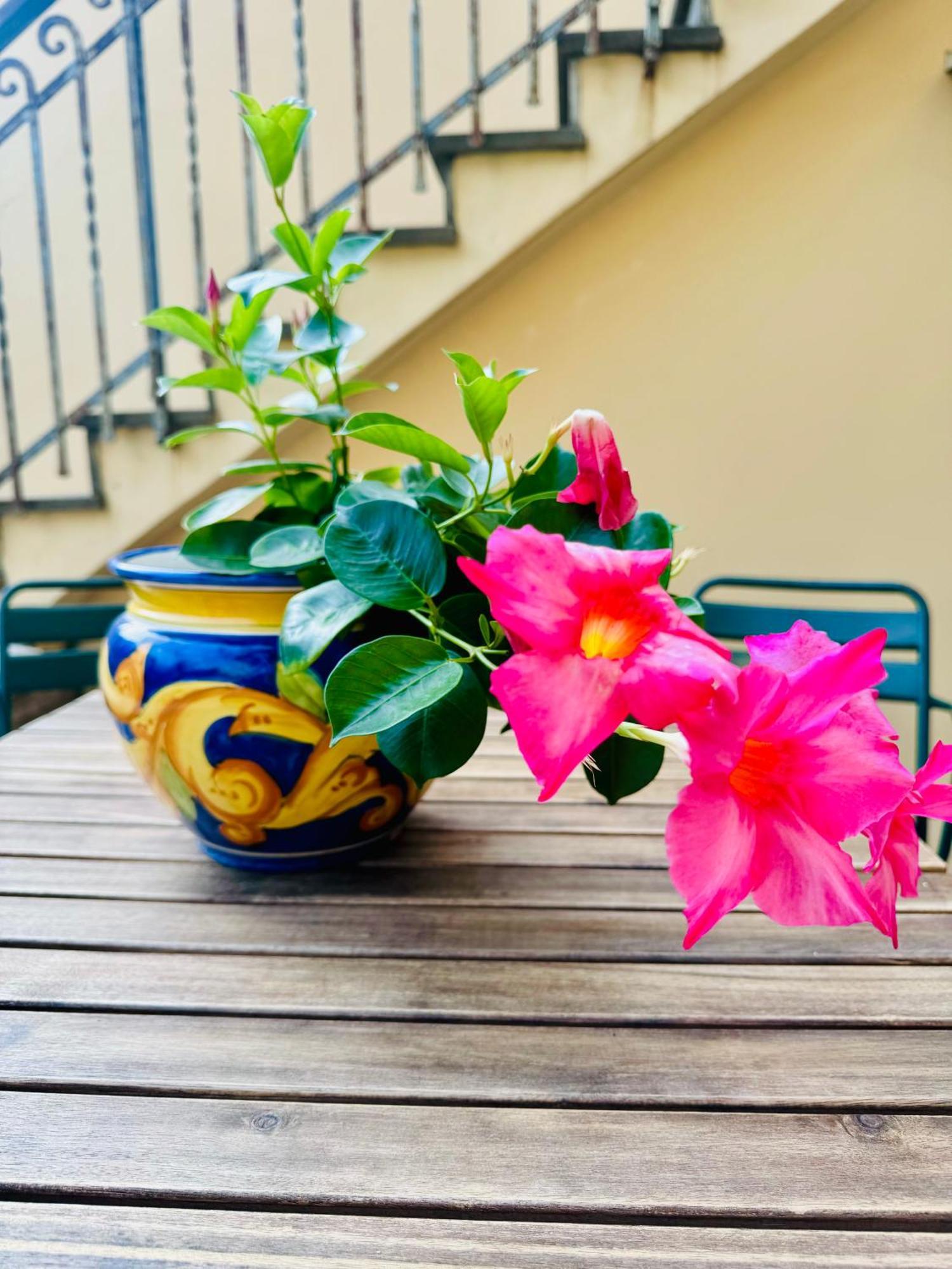 La Casa Di Grace Lägenhet Florens Exteriör bild
